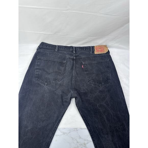 LEVI LEVIS 501 STRAIGHT MENS BLACK DENIM BUTTON FLY JEANS SIZE 42 X 32 RED TAB - Picture 6 of 7